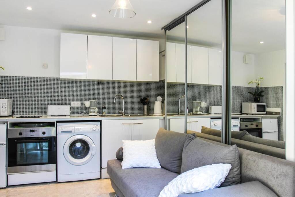 Appartement Lumineux Avec Terrasse Jardin Et Acces Piscine Villefranche-sur-Mer Esterno foto