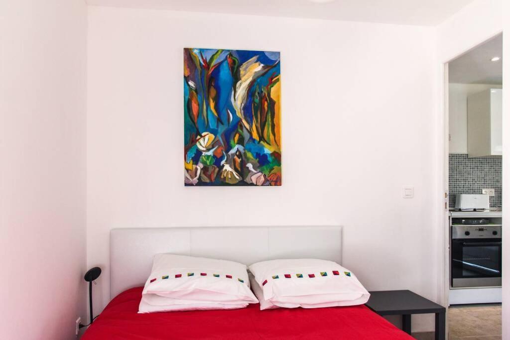 Appartement Lumineux Avec Terrasse Jardin Et Acces Piscine Villefranche-sur-Mer Esterno foto