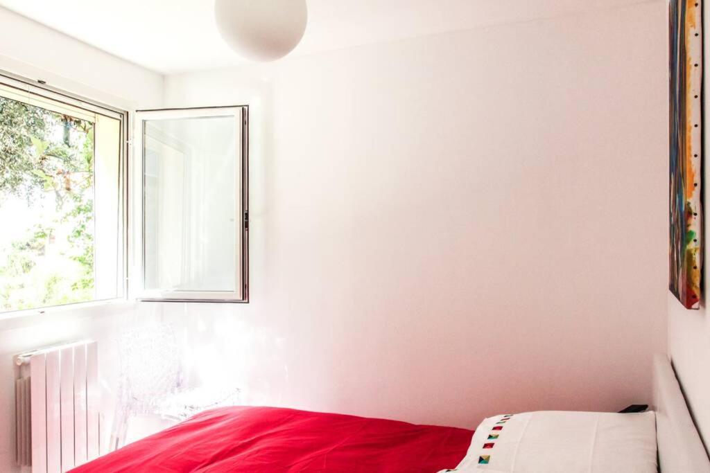 Appartement Lumineux Avec Terrasse Jardin Et Acces Piscine Villefranche-sur-Mer Esterno foto