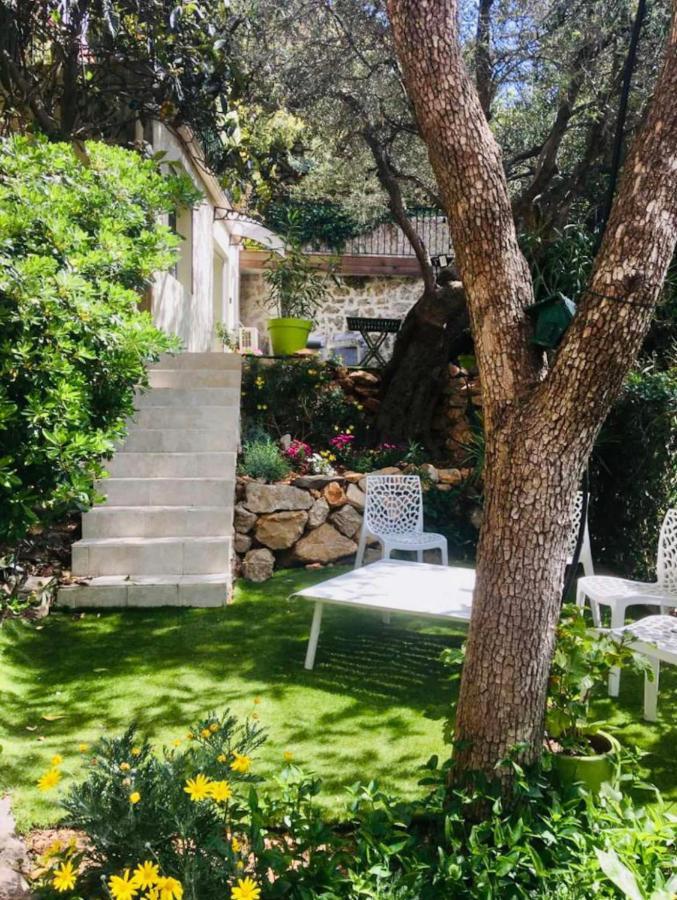 Appartement Lumineux Avec Terrasse Jardin Et Acces Piscine Villefranche-sur-Mer Esterno foto